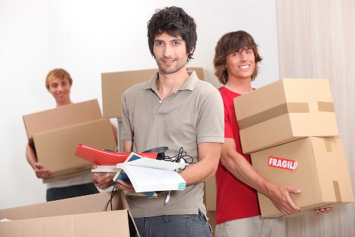 Payment and cancellation clauses for van moving service