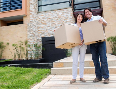 Apartment moving preparation in Westhampstead with labeled boxes
